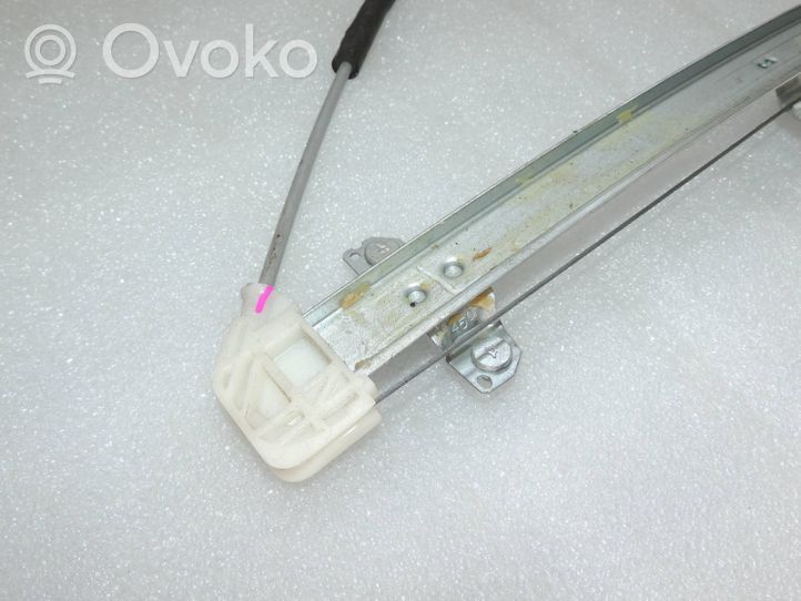 Toyota Yaris XP210 Takaoven ikkunan nostomoottori 69830K0020