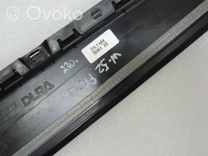 Volkswagen Sharan Etuoven lasin muotolista 7N0837902D