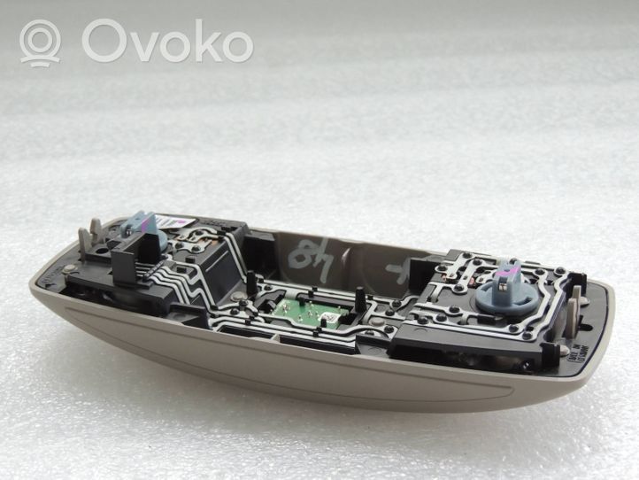 Volvo V60 Lampka podsufitki tylna 39823154