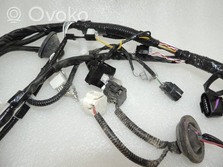 Toyota Yaris XP210 Mazo de cables interior derecho 82161K0A40