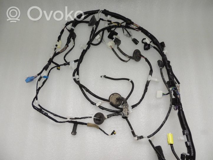 Toyota Yaris XP210 Mazo de cables interior derecho 82161K0A40