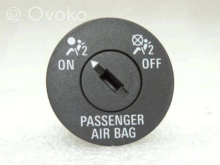 Opel Insignia A Wyłącznik poduszki powietrznej Airbag pasażera 13524006