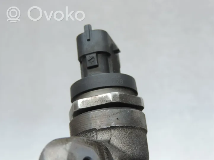 Opel Insignia A Tuyau de conduite principale de carburant 55576177