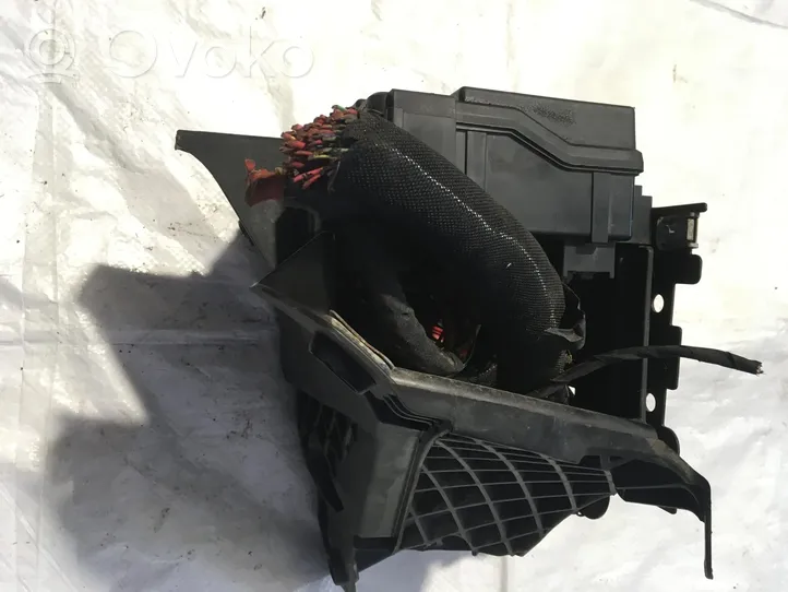 Jeep Cherokee Saugiklių dėžė (komplektas) P68251627AC