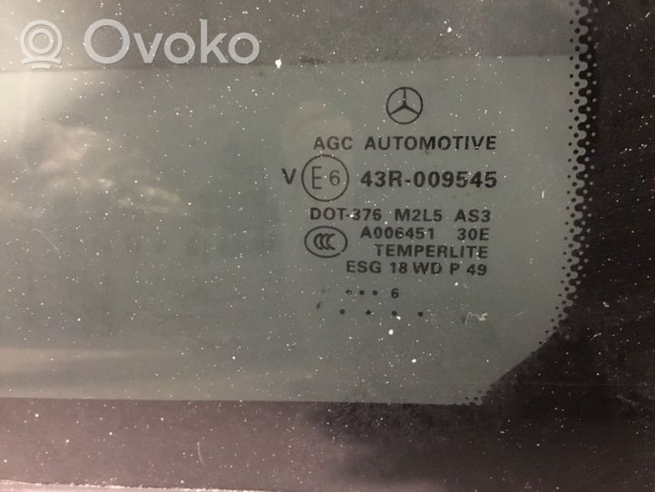 Mercedes-Benz GL X166 Szyba karoseryjna tylna A1667300755