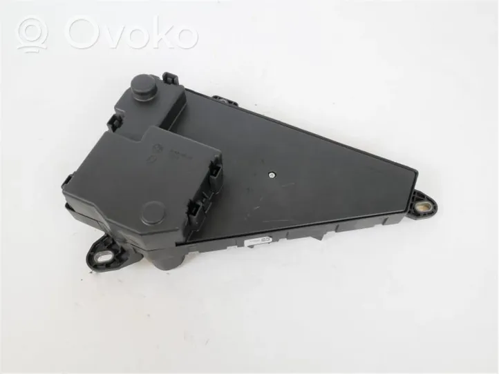 BMW 5 E60 E61 Module de fusibles 690661805