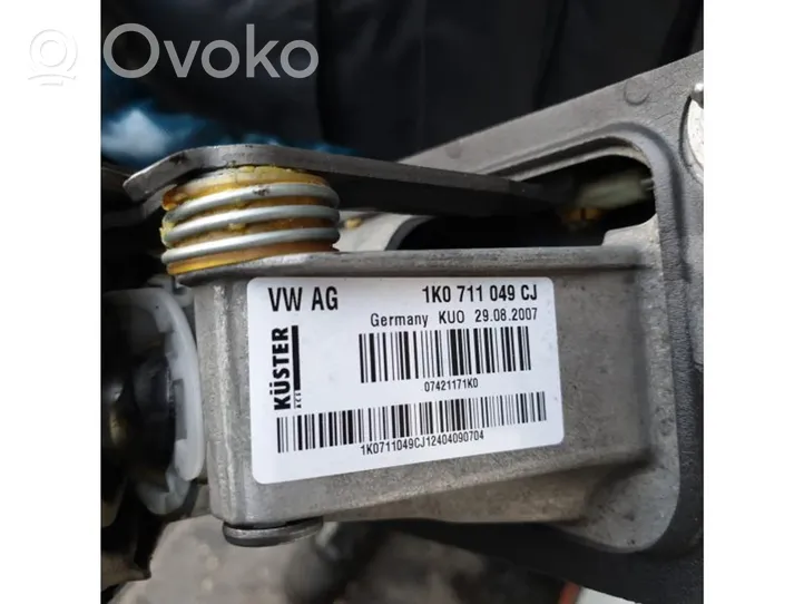 Volkswagen Scirocco Lewarek zmiany biegów / górny 1K0711049CJ