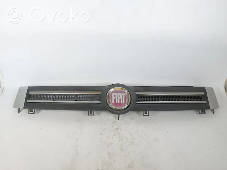 Fiat Panda III Grille de calandre avant 735353899