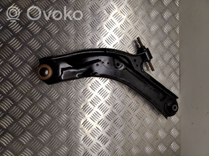 Nissan X-Trail T32 Front lower control arm/wishbone 93251