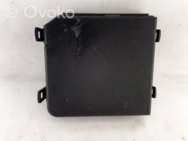 Nissan X-Trail T32 Fuse box cover 