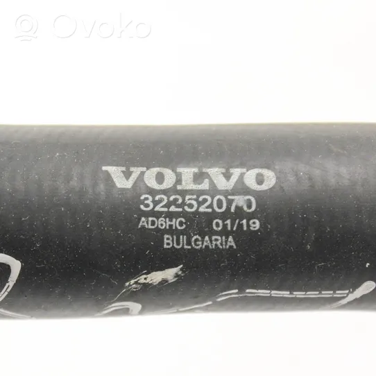 Volvo XC90 Przewód / Wąż chłodnicy 32252070