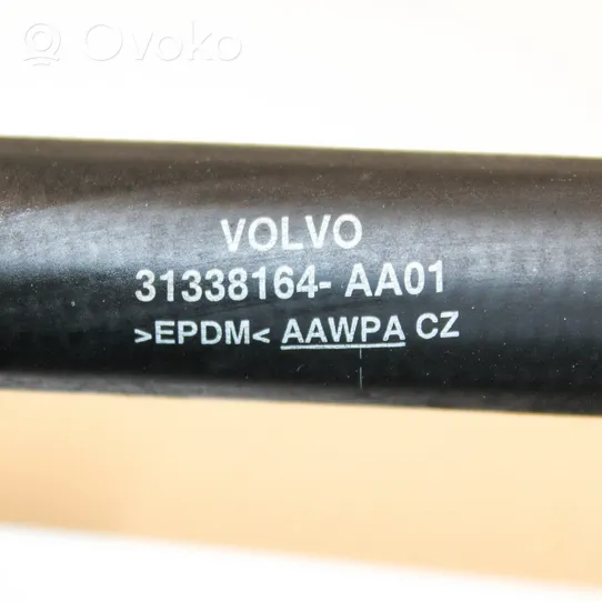 Volvo V60 Tubo flessibile del liquido di raffreddamento del motore 31338164