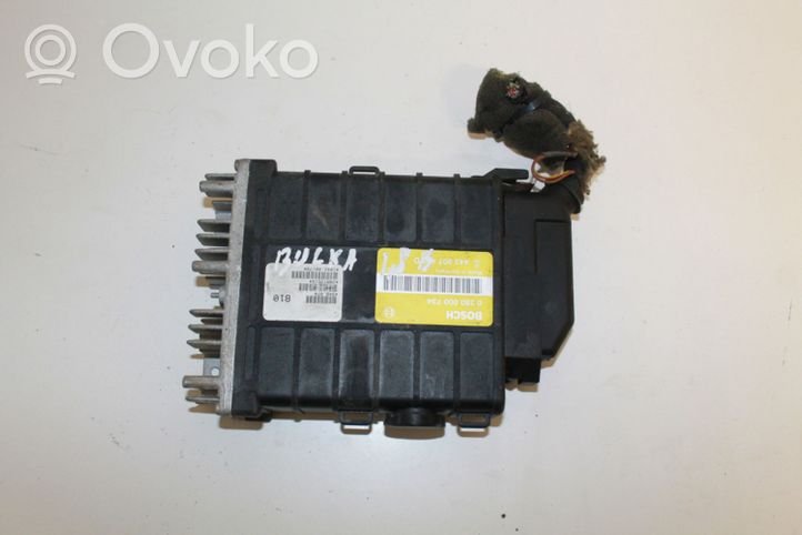 Audi 80 90 B3 Variklio valdymo blokas 0280000734