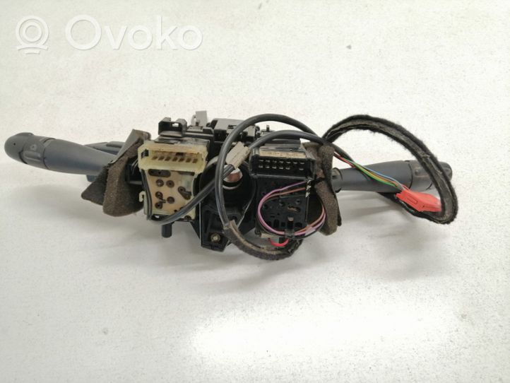 Renault Laguna I Leva/interruttore dell’indicatore di direzione e tergicristallo 7700428559