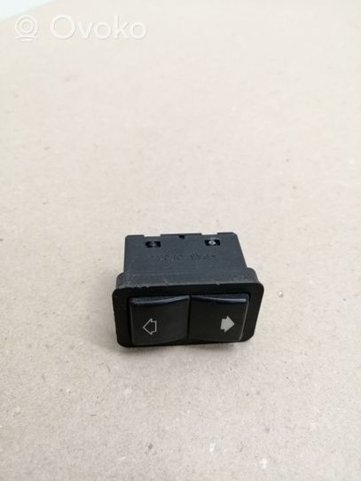 BMW 5 E34 Electric window control switch 8368974