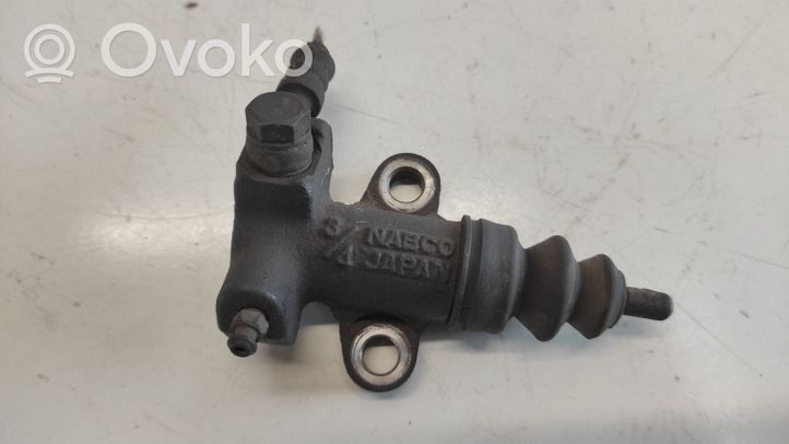 Subaru Legacy Główny cylinder sprzęgła 