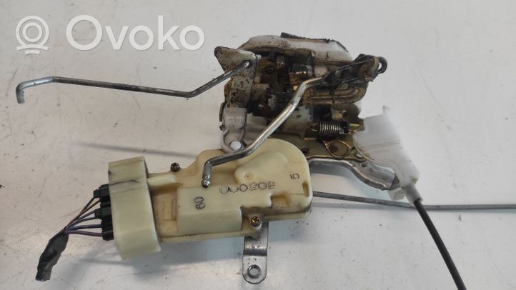 Toyota Yaris Zamek drzwi przednich 000202