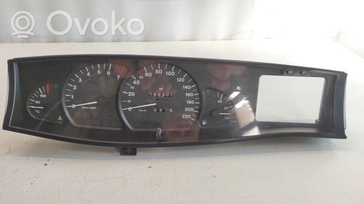 Opel Omega B1 Speedometer (instrument cluster) 90493442CM