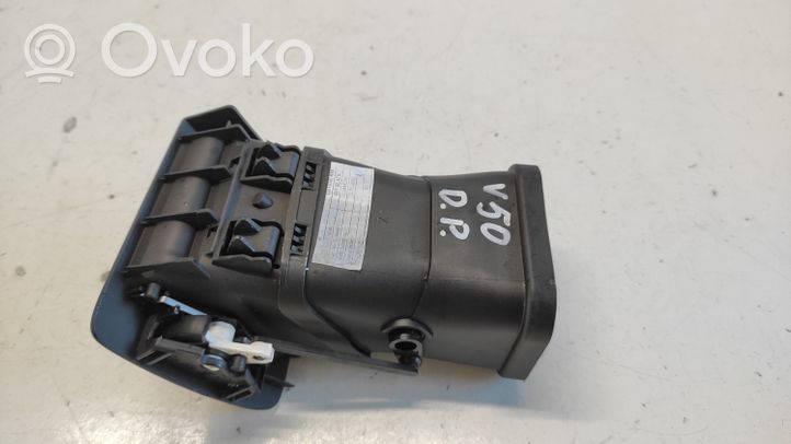Volvo V50 Kojelaudan sivutuuletussuuttimen kehys 39888290
