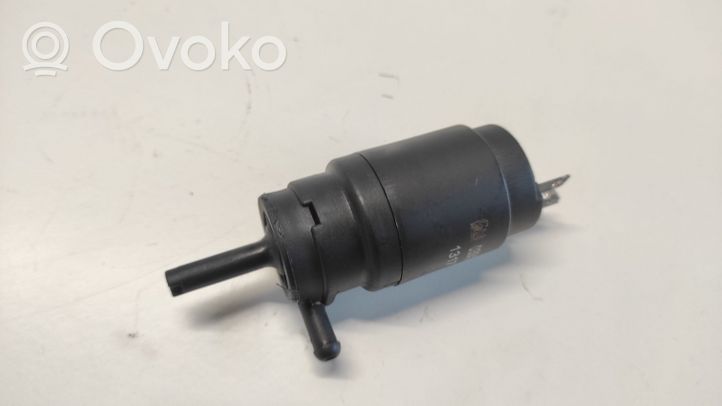 Mercedes-Benz Vito Viano W638 Pompe de lave-glace de pare-brise 03940