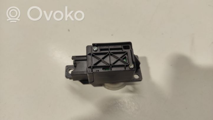 Volkswagen Phaeton Moottorin start-stop-painike/kytkin 3D0959839C