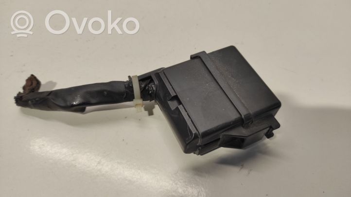 Subaru Outback Releen moduulikiinnike RB203500B