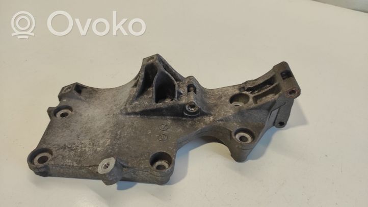 Volkswagen Golf V Support de fixation de coffre/hayon 03G803143A