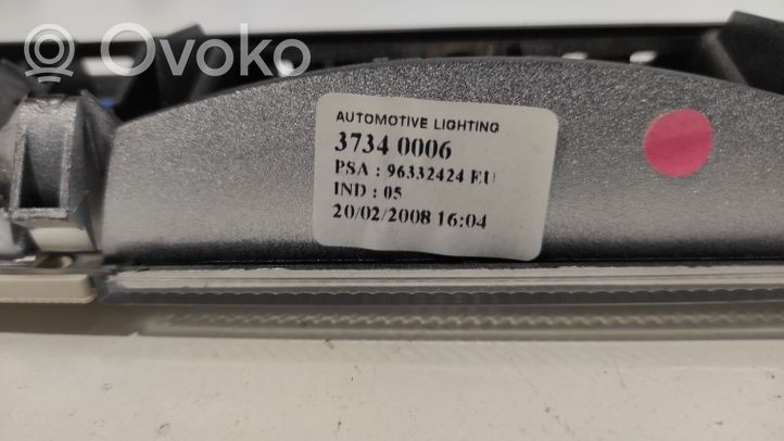 Citroen C6 Lampka podsufitki tylna 96332424EU