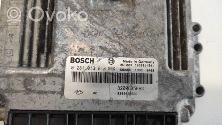 Renault Trafic II (X83) Module de contrôle de boîte de vitesses ECU 8200754739