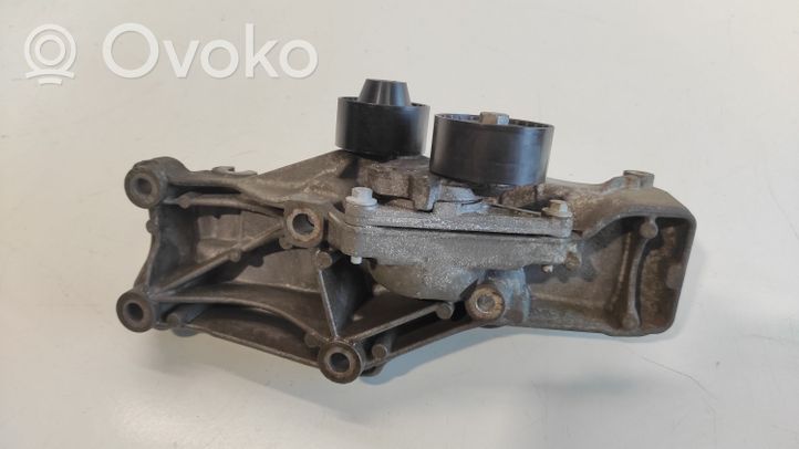 Opel Vivaro Support de générateur / alternateur 117109477R