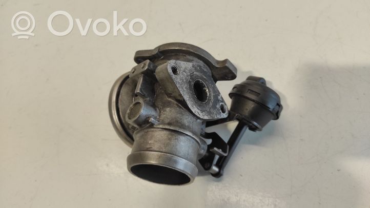 Volkswagen Golf IV EGR valve 038131501E