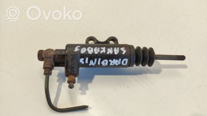 Mitsubishi Pajero Clutch slave cylinder 