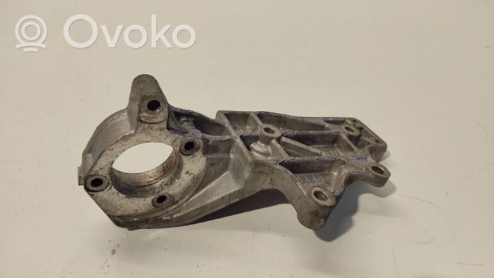 Alfa Romeo 156 Pusašio pakabinamo guolio kronšteinas 46480217