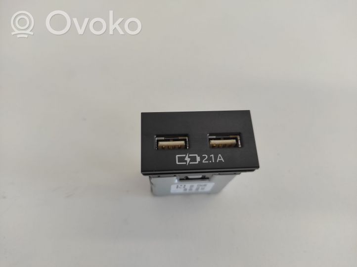 Toyota RAV 4 (XA50) USB-Anschluss 8553242020