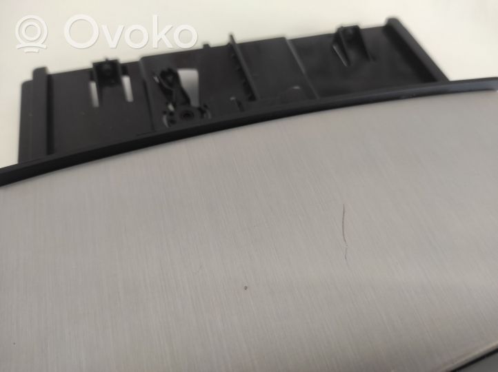 Audi Q7 4M Peleninė panelėje 4M2863273A