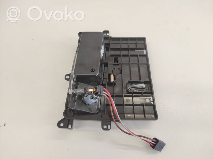 Audi Q7 4M Peleninė panelėje 4M2863273A