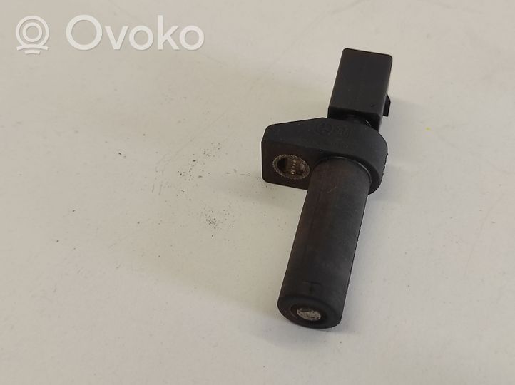 Mercedes-Benz Vito Viano W639 Sensor de posición del cigüeñal 0031532828