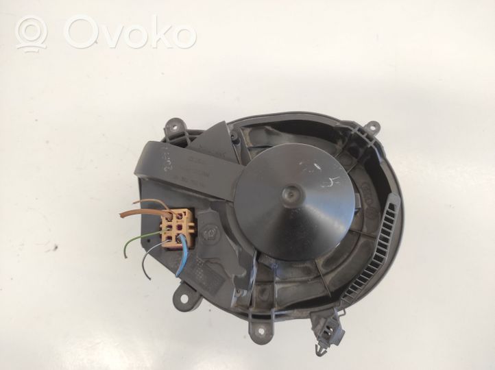 Audi A4 S4 B5 8D Mazā radiatora ventilators 740221233F