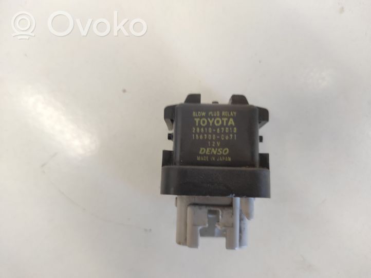 Toyota Avensis T250 Žvakių pakaitinimo rėlė 2861067010