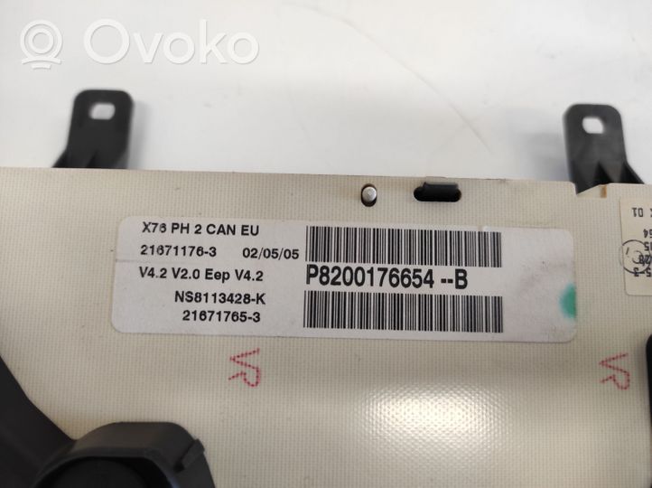 Renault Kangoo I Compteur de vitesse tableau de bord P8200176654B