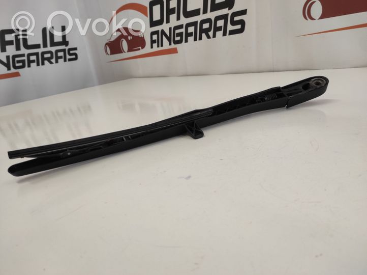 Chevrolet Captiva Rear wiper blade arm 