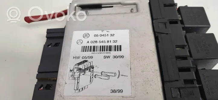 Mercedes-Benz S W220 Module de fusibles A0285458132