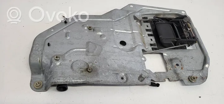 Volkswagen Golf IV Rear door lock 7H0827201