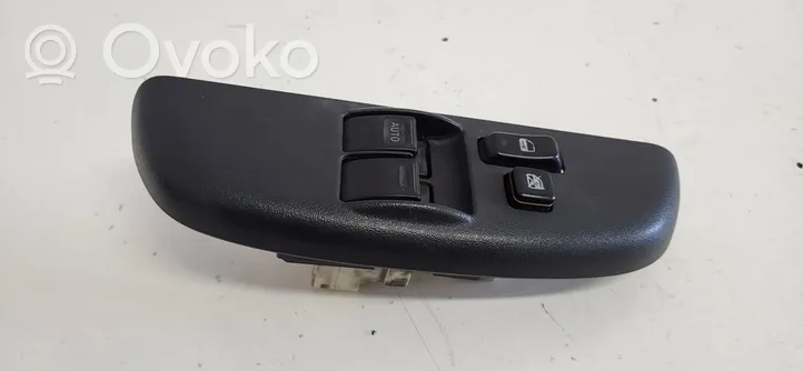 Toyota Yaris Verso Interruttore di controllo dell’alzacristalli elettrico 8482052170