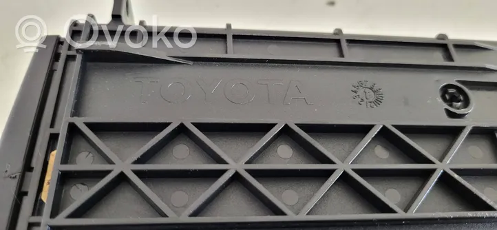 Toyota Avensis T250 Uchwyt na kubek deski rozdzielczej MT3509