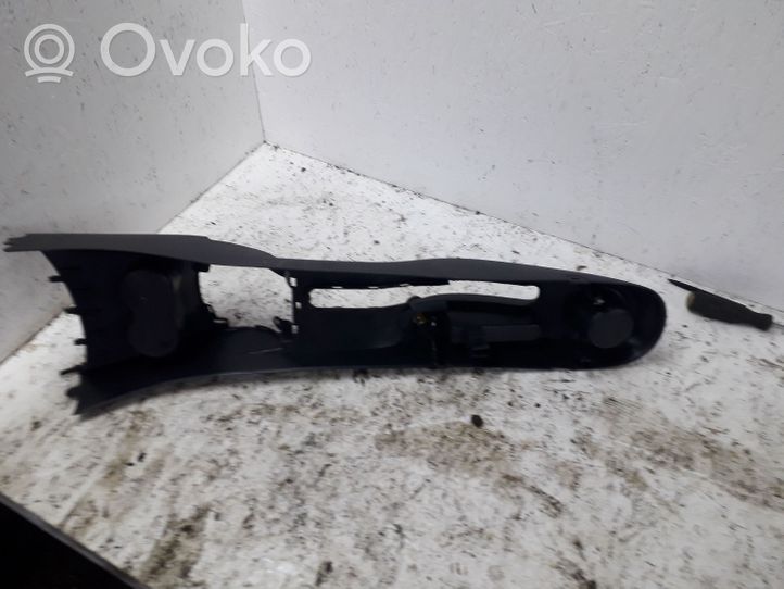 Renault Clio III Autres pièces du tableau de bord 8200407985