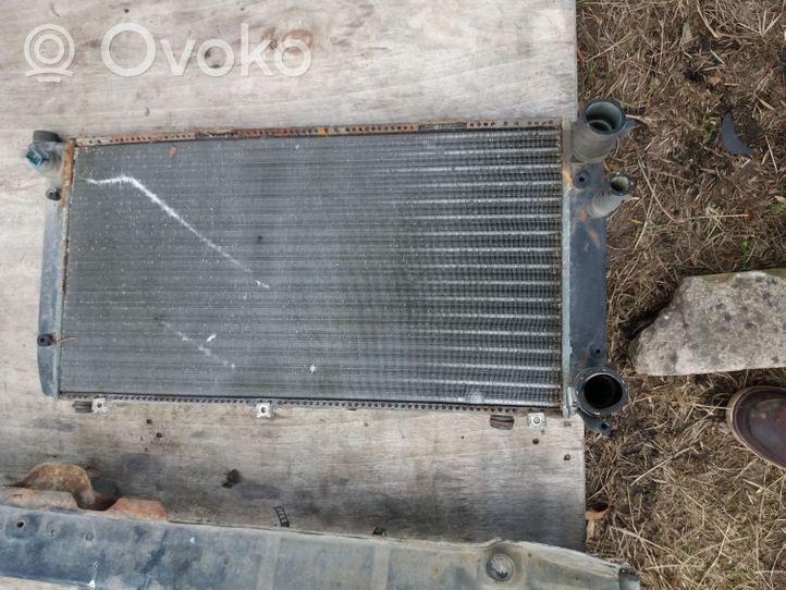 Audi 80 90 S2 B4 Coolant radiator 