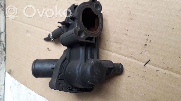 Ford Mondeo MK IV Obudowa termostatu PA66GF304