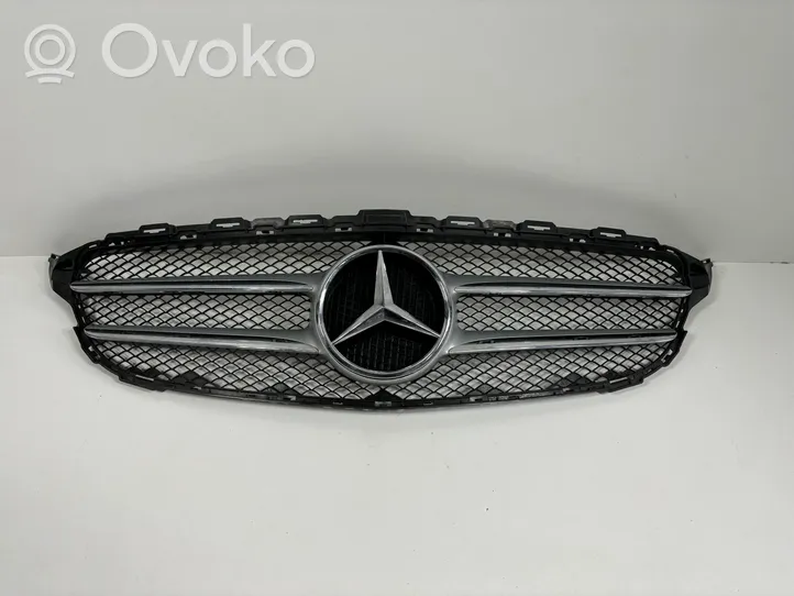 Mercedes-Benz C W205 Grille calandre supérieure de pare-chocs avant 11147807246