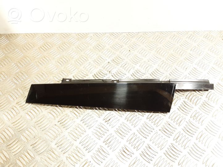 Volvo XC40 Rivestimento modanatura del vetro della portiera anteriore 31448392